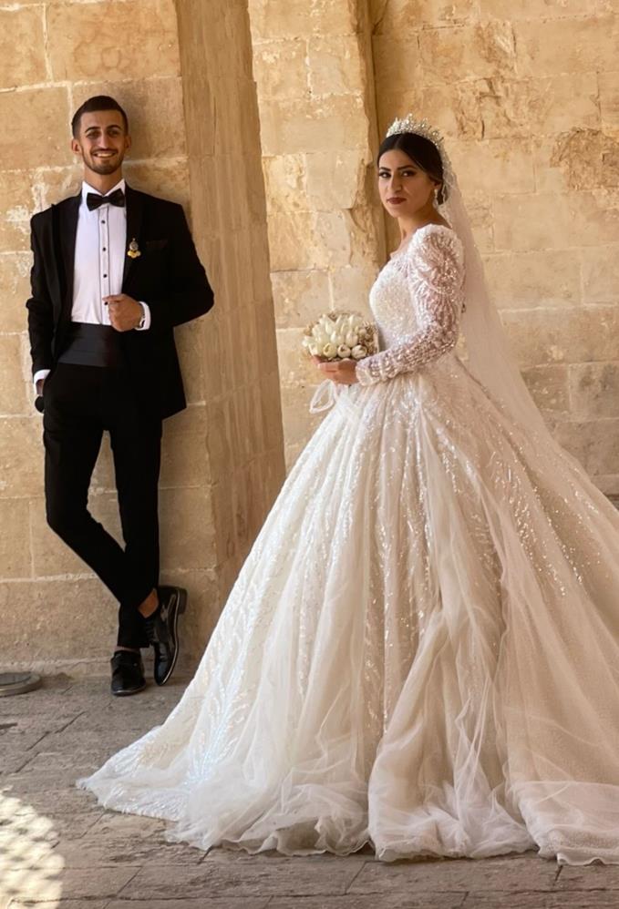 Nusaybin'de dünyaevine giren damat, tırını gelin arabası yaptı