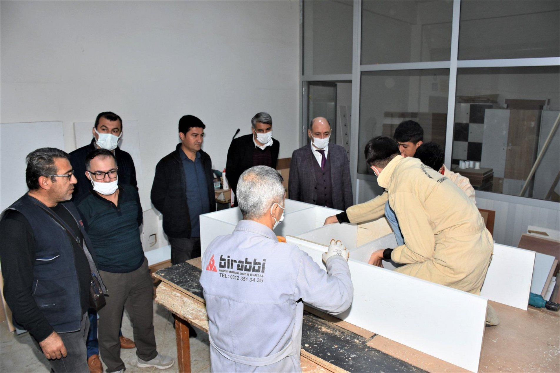 Fabrika gibi okul!